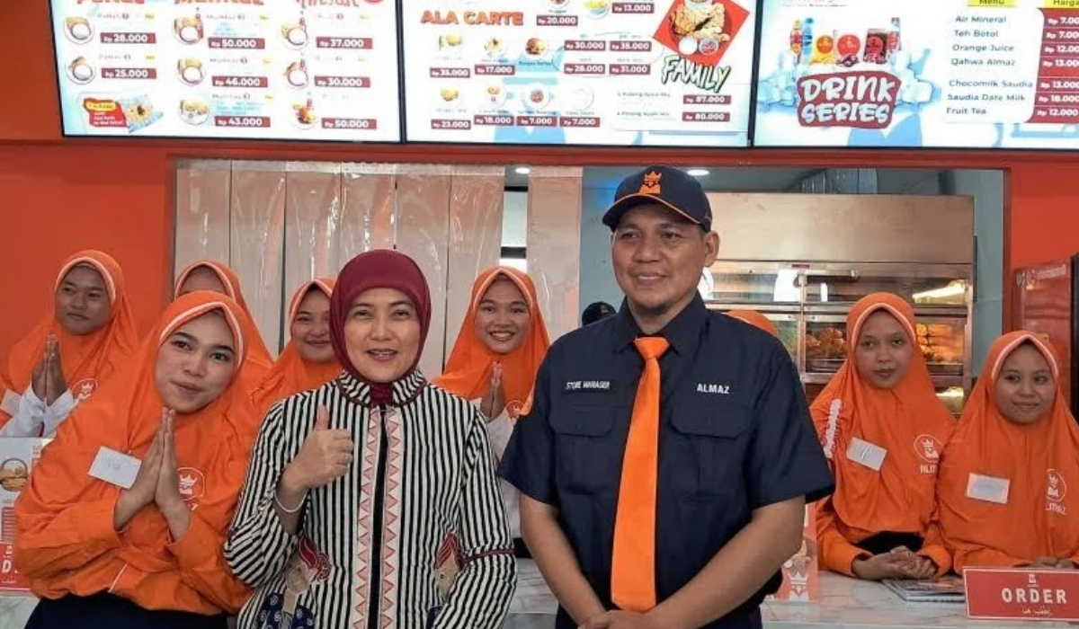 Almaz Fried Chicken Perluas Sayap dengan 8 Outlet Baru di Sulsel